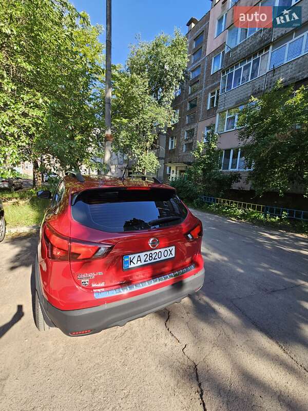 Внедорожник / Кроссовер Nissan Rogue Sport 2018 в Киеве