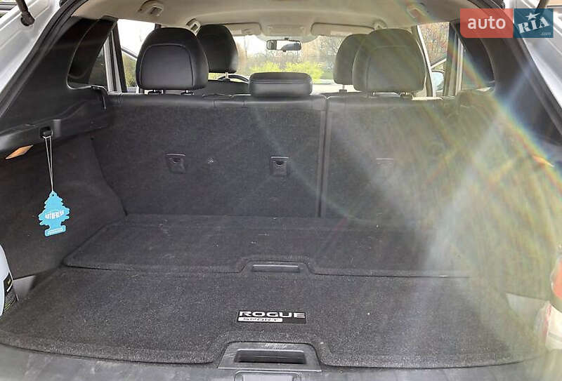 Внедорожник / Кроссовер Nissan Rogue Sport 2017 в Киеве