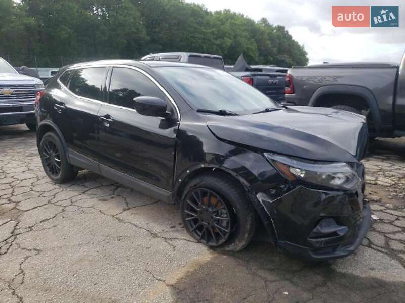Nissan Rogue Sport 2021