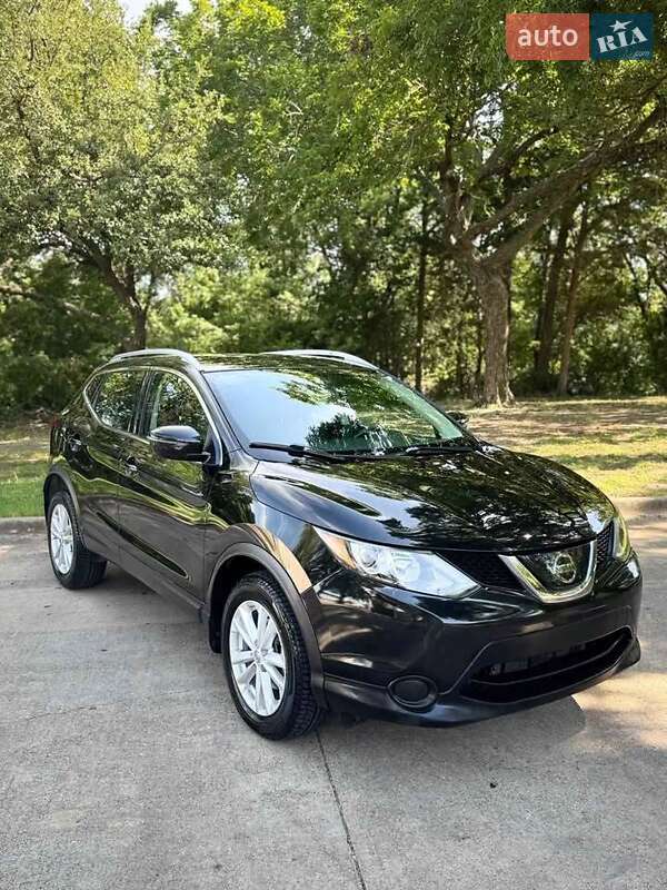 Внедорожник / Кроссовер Nissan Rogue Sport 2018 в Львове