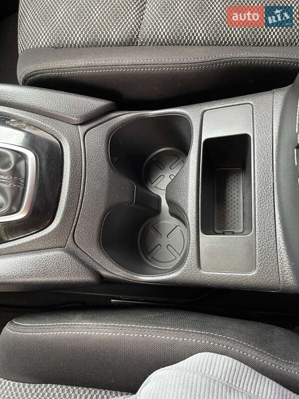 Внедорожник / Кроссовер Nissan Rogue Sport 2020 в Днепре