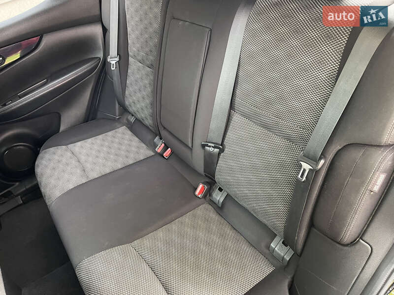 Внедорожник / Кроссовер Nissan Rogue Sport 2020 в Днепре