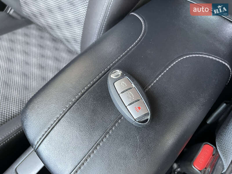 Внедорожник / Кроссовер Nissan Rogue Sport 2020 в Днепре