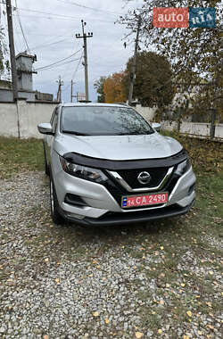 Внедорожник / Кроссовер Nissan Rogue Sport 2021 в Борщеве