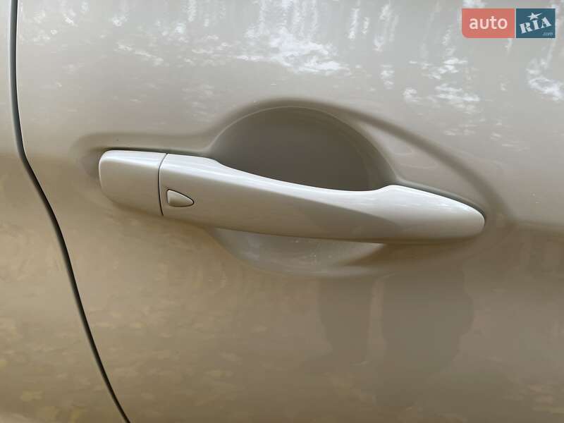 Позашляховик / Кросовер Nissan Rogue Sport 2022 в Києві