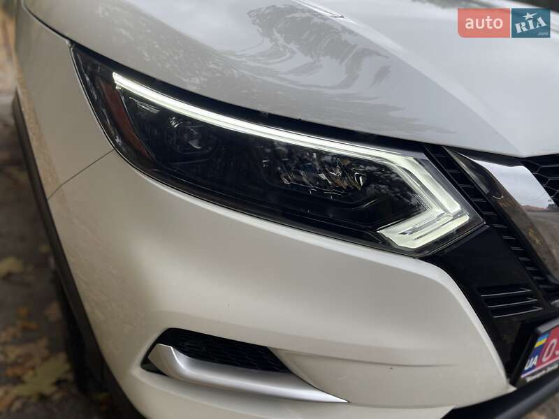 Позашляховик / Кросовер Nissan Rogue Sport 2022 в Києві