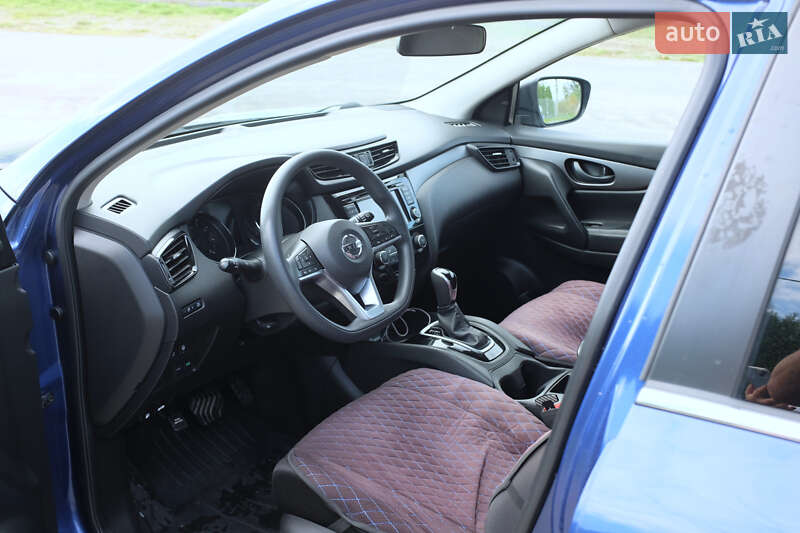 Внедорожник / Кроссовер Nissan Rogue Sport 2020 в Львове