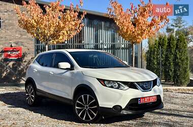 Внедорожник / Кроссовер Nissan Rogue Sport 2018 в Виннице