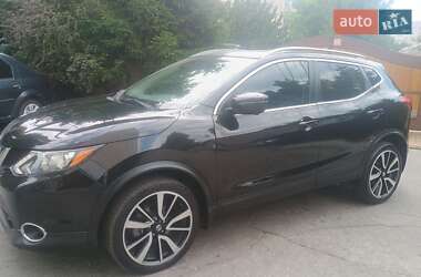 Внедорожник / Кроссовер Nissan Rogue Sport 2018 в Виннице