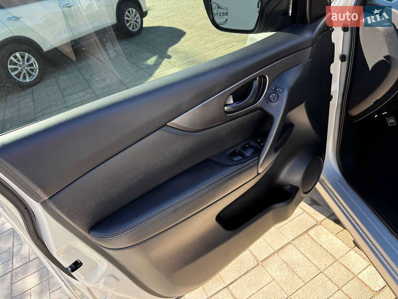 Внедорожник / Кроссовер Nissan Rogue Sport 2019 в Днепре