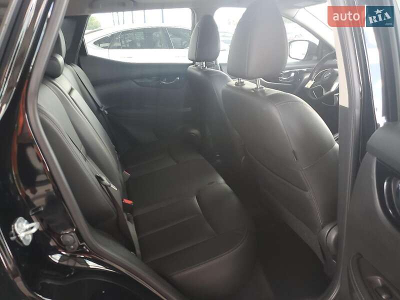 Позашляховик / Кросовер Nissan Rogue Sport 2017 в Хмельницькому фото 11 Позашляховик / Кросовер Nissan Rogue Sport 2017 в Хмельницькому