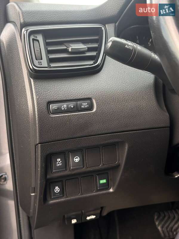 Внедорожник / Кроссовер Nissan Rogue Sport 2019 в Львове