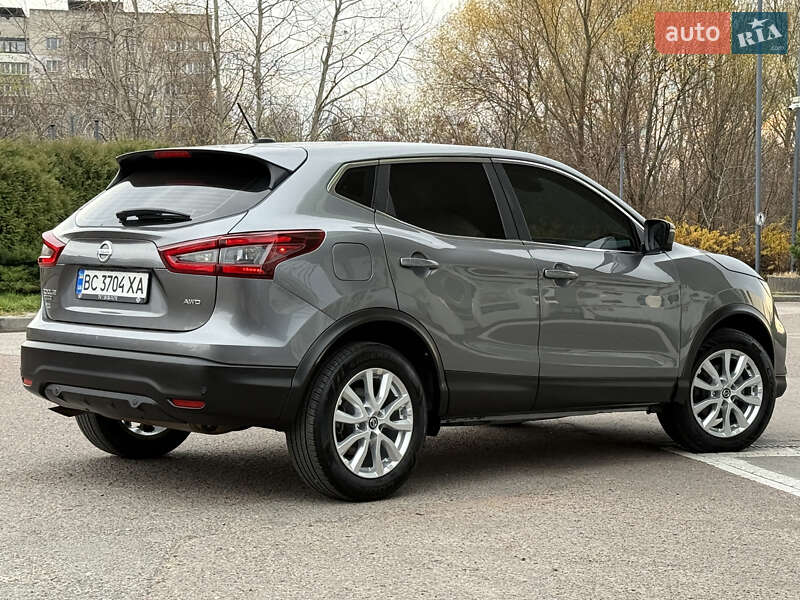Внедорожник / Кроссовер Nissan Rogue Sport 2022 в Дрогобыче