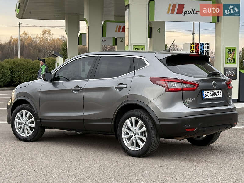 Внедорожник / Кроссовер Nissan Rogue Sport 2022 в Дрогобыче