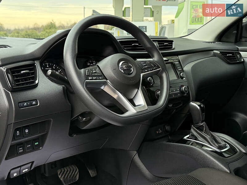 Внедорожник / Кроссовер Nissan Rogue Sport 2022 в Дрогобыче