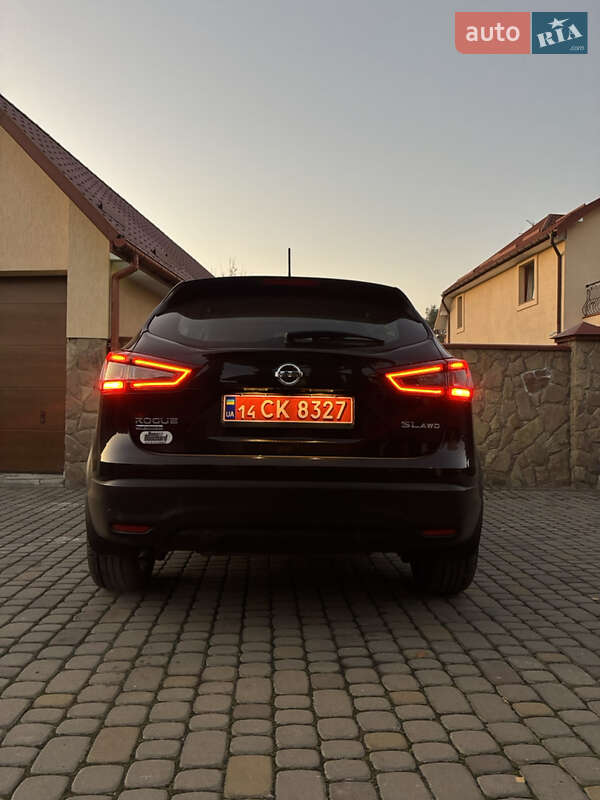 Внедорожник / Кроссовер Nissan Rogue Sport 2020 в Львове