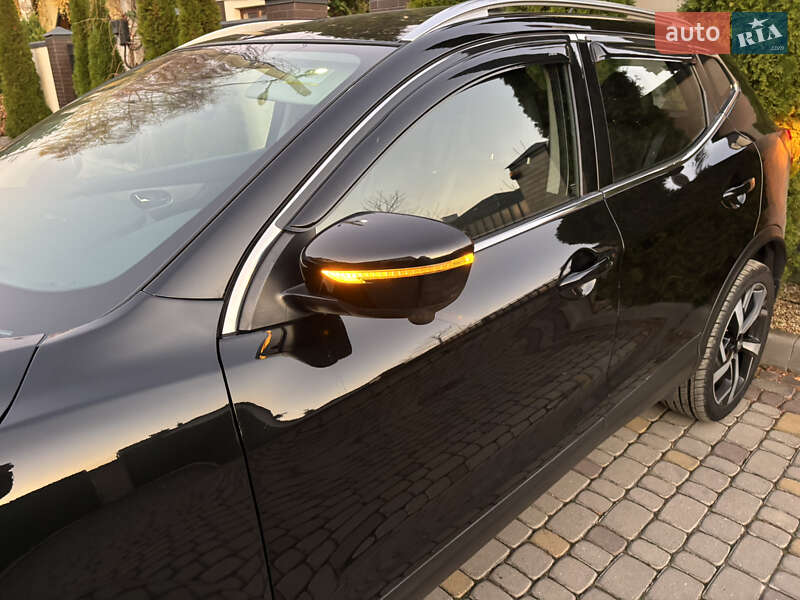 Внедорожник / Кроссовер Nissan Rogue Sport 2020 в Львове