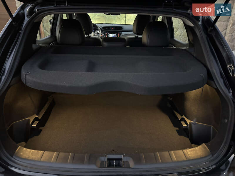 Внедорожник / Кроссовер Nissan Rogue Sport 2020 в Львове