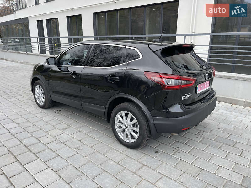Внедорожник / Кроссовер Nissan Rogue Sport 2021 в Ровно