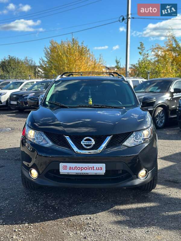 Позашляховик / Кросовер Nissan Rogue Sport 2017 в Білогородці