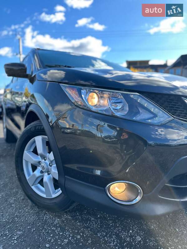 Позашляховик / Кросовер Nissan Rogue Sport 2017 в Білогородці