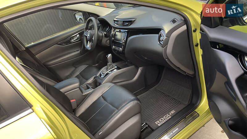 Внедорожник / Кроссовер Nissan Rogue Sport 2020 в Самборе