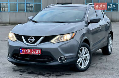 Внедорожник / Кроссовер Nissan Rogue Sport 2017 в Горишних Плавнях
