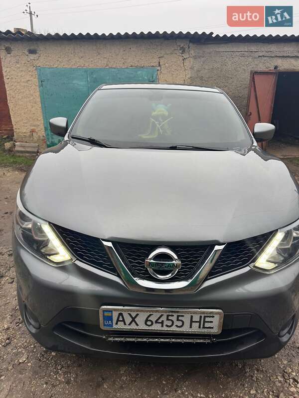 Внедорожник / Кроссовер Nissan Rogue Sport 2017 в Шевченкове