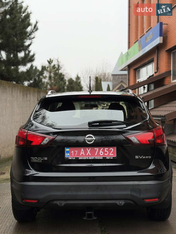 Внедорожник / Кроссовер Nissan Rogue Sport 2018 в Лубнах