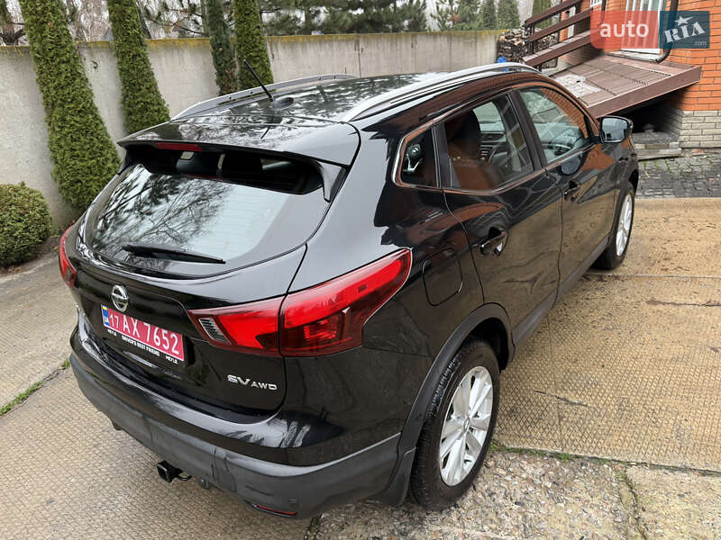 Внедорожник / Кроссовер Nissan Rogue Sport 2018 в Лубнах