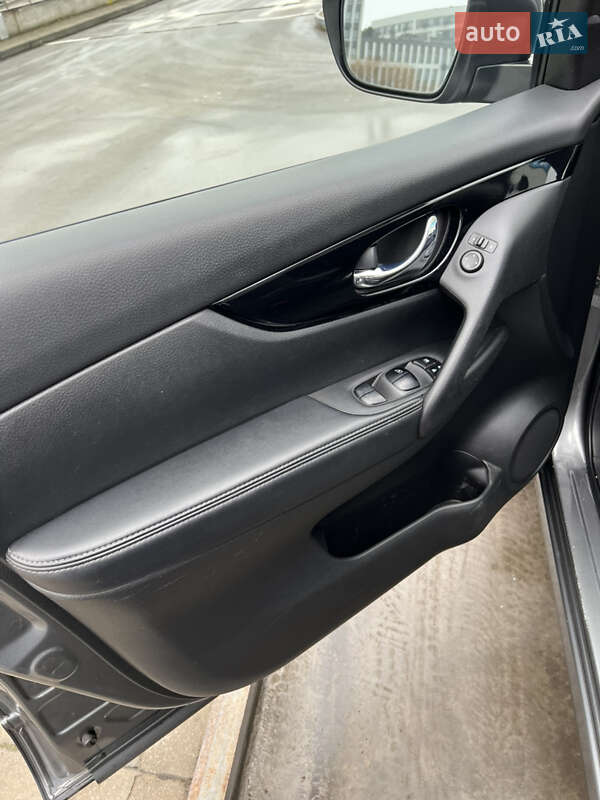 Позашляховик / Кросовер Nissan Rogue Sport 2017 в Львові фото 28 Позашляховик / Кросовер Nissan Rogue Sport 2017 в Львові