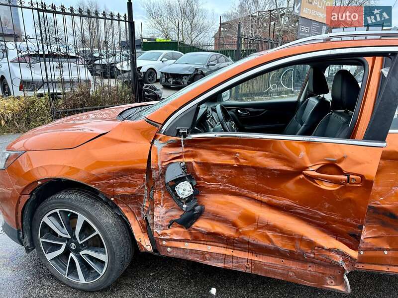 Внедорожник / Кроссовер Nissan Rogue Sport 2017 в Киеве