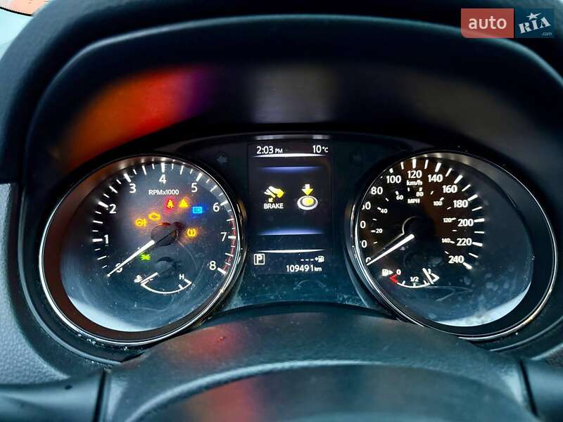 Внедорожник / Кроссовер Nissan Rogue Sport 2017 в Киеве