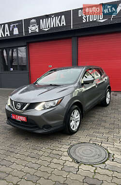Внедорожник / Кроссовер Nissan Rogue Sport 2018 в Черновцах