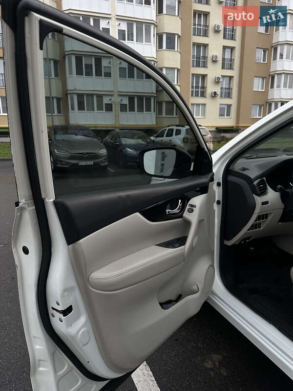 Внедорожник / Кроссовер Nissan Rogue Sport 2018 в Виннице