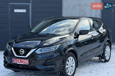 Позашляховик / Кросовер Nissan Rogue Sport 2021 в Чернівцях