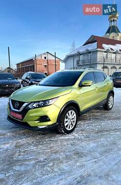 Внедорожник / Кроссовер Nissan Rogue Sport 2020 в Ужгороде