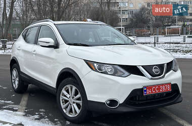 Внедорожник / Кроссовер Nissan Rogue Sport 2018 в Кременчуге