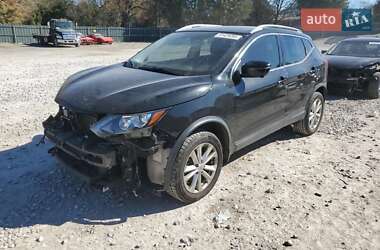 Внедорожник / Кроссовер Nissan Rogue Sport 2018 в Ровно