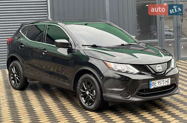 Позашляховик / Кросовер Nissan Rogue Sport 2018 в Миколаєві