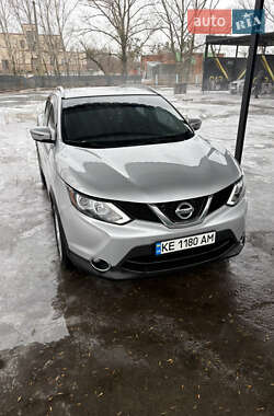 Внедорожник / Кроссовер Nissan Rogue Sport 2017 в Чутове