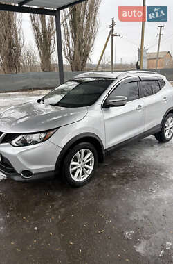 Внедорожник / Кроссовер Nissan Rogue Sport 2017 в Чутове