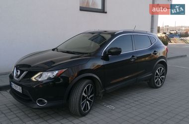 Позашляховик / Кросовер Nissan Rogue Sport 2017 в Львові