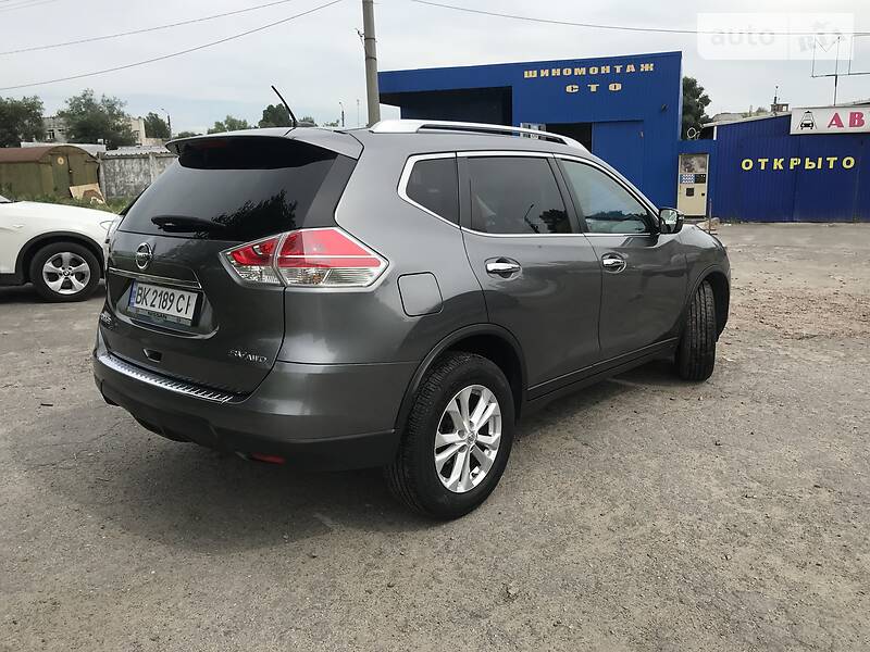Позашляховик / Кросовер Nissan Rogue 2015 в Києві