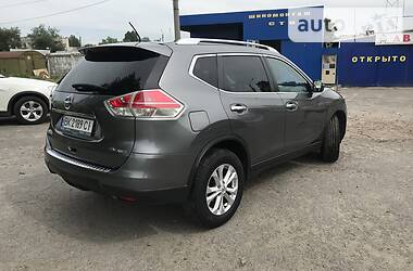 Позашляховик / Кросовер Nissan Rogue 2015 в 