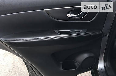Позашляховик / Кросовер Nissan Rogue 2015 в 
