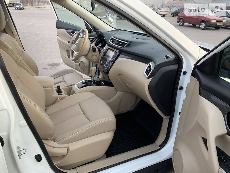 Позашляховик / Кросовер Nissan Rogue 2014 в Дніпрі