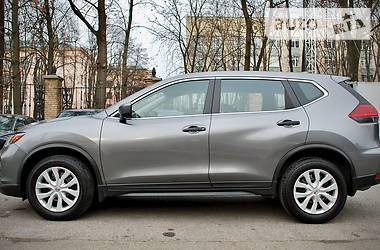 Позашляховик / Кросовер Nissan Rogue 2017 в Києві