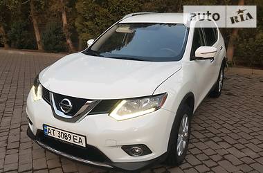 Внедорожник / Кроссовер Nissan Rogue 2015 в Калуше