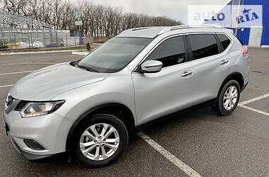 Позашляховик / Кросовер Nissan Rogue 2016 в 